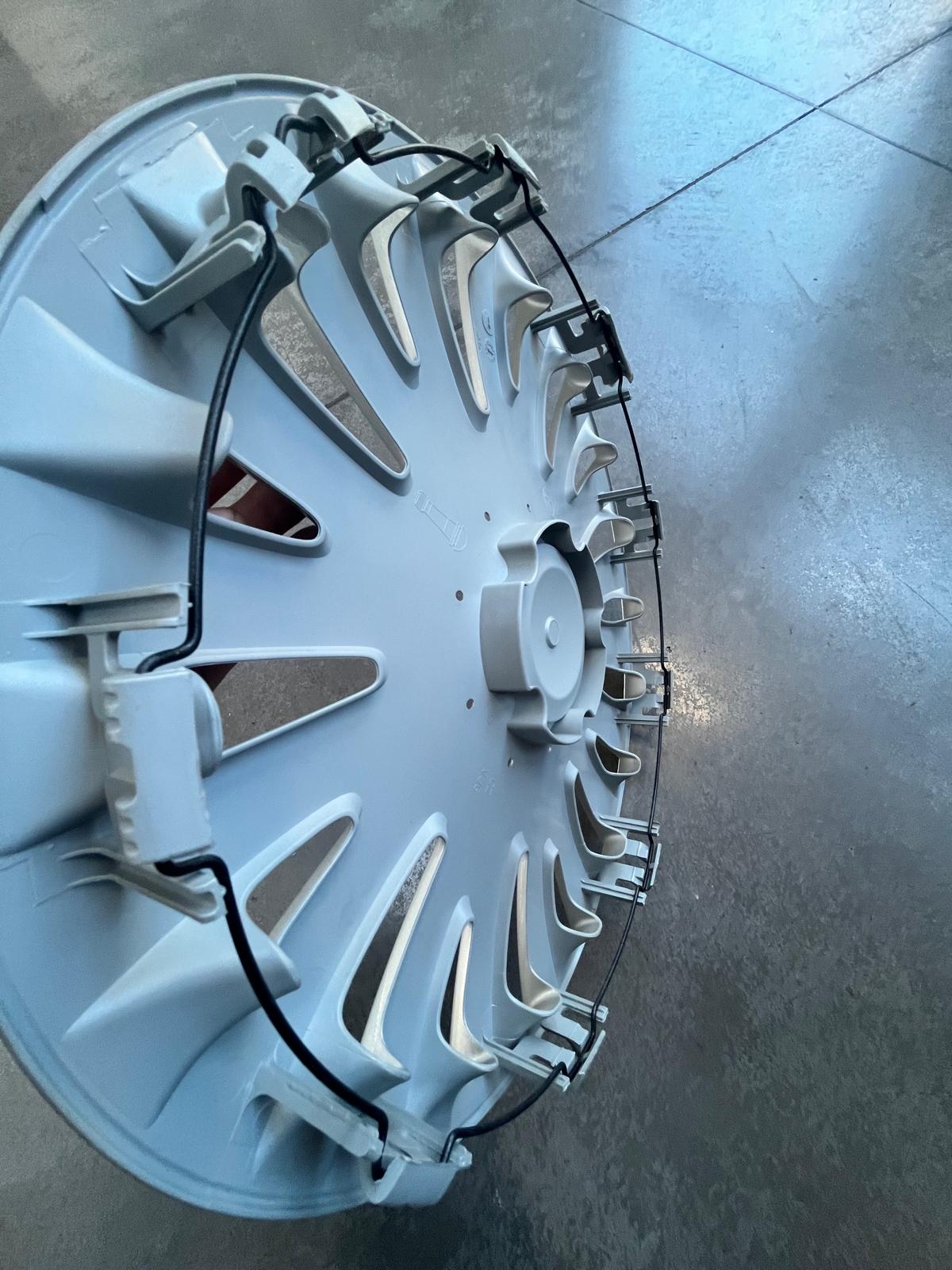 Copricerchio Volkswagen EOS / Passat - immagine 2